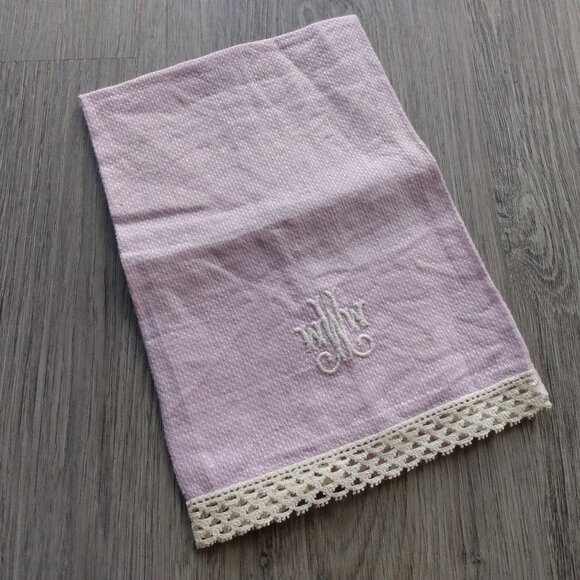 Vintage Mauve Tea Towel Napkin Monogram W Light Purple Retro Kitchen Dining - Picture 1 of 9